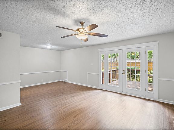3rd image of 1311 W Lavender Ln