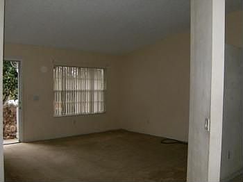 2nd image of 107 Oak Cir