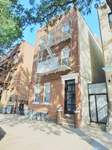 31-29 35th St #6, Astoria, NY, 11106