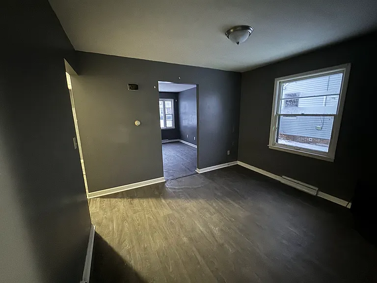 577 E Florida Ave — Photo 10