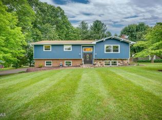 417 Oakmont Dr, Kingsport, TN 37663