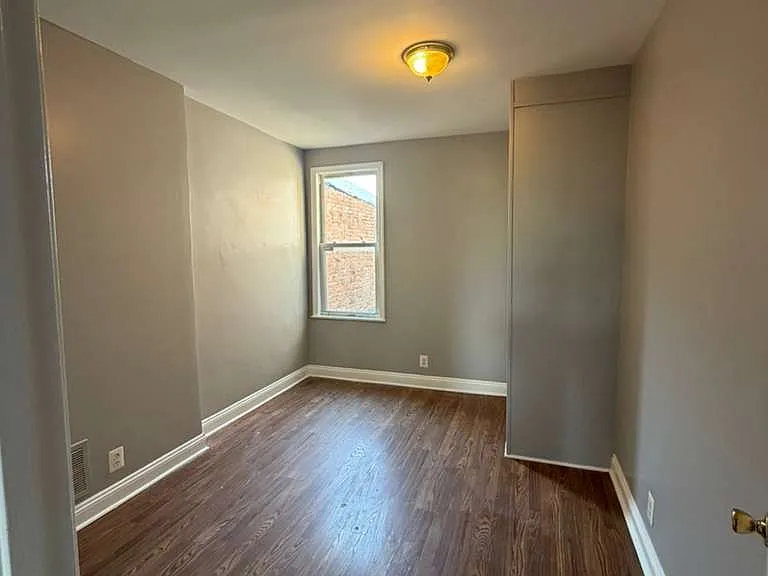 1814 Penrose Ave — Photo 12
