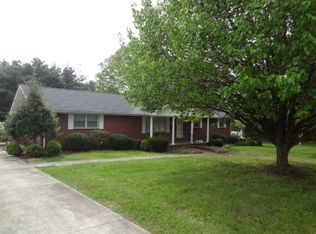 1516 Flintwood Ave, Cookeville, TN 38506