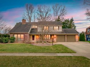 1448 Mulberry Ln, Saint Joseph, MI 49085