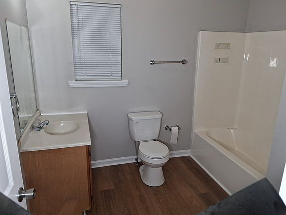5th image of 138B N Poole St