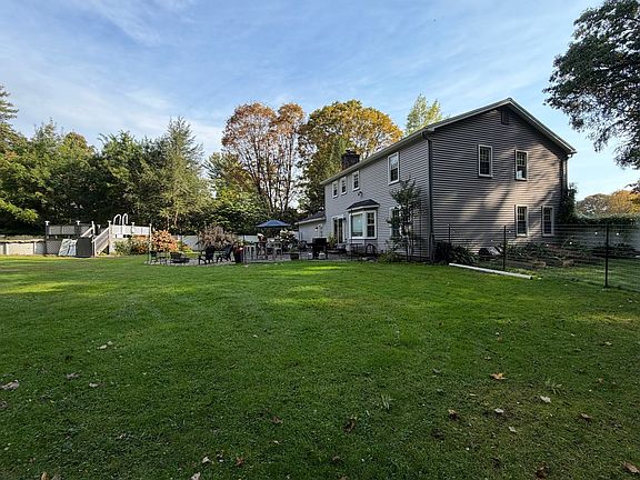 4th image of 50 Plum Tree Ln