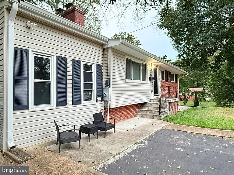6910 Fern Pl — Photo 16