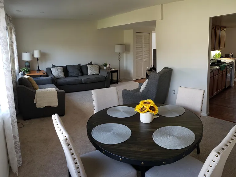 9524 Miranda Ct — Photo 2