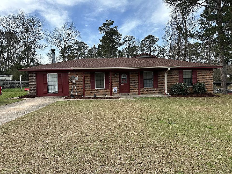 1st image of 110 Willow Oaks Dr