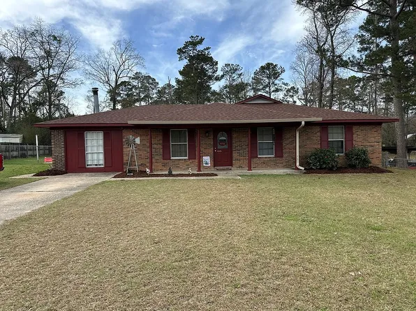 110 Willow Oaks Dr, Eufaula, AL 36027