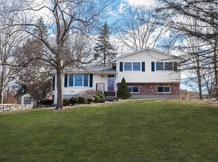 19 Scodon Dr, Ridgefield, CT 06877