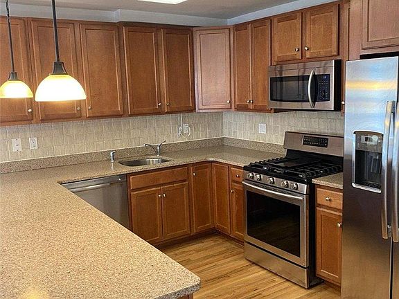 3rd image of 10316 Rockaway Beach Blvd #2B