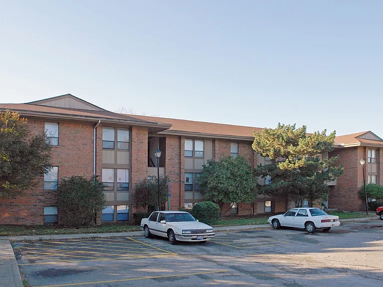 The Woodside Apartments - SPECIAL PROMOTIONS — Photo 11