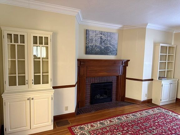 4th image of 1512 Oak St