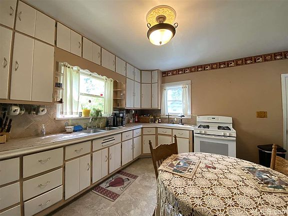 4th image of 23239 Dogwood Ave