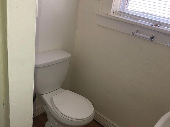 4th image of 1125 Los Angeles Dr #1