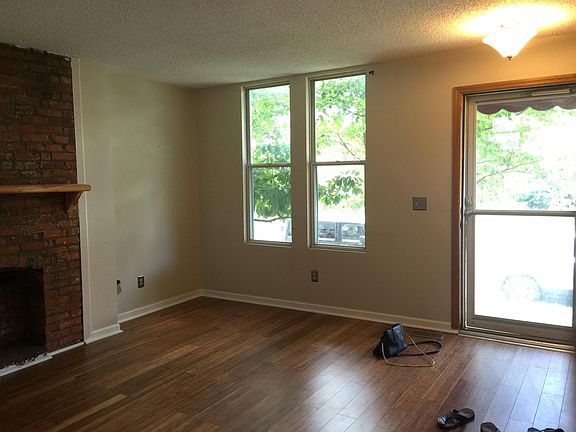 3rd image of 1020 Highland St