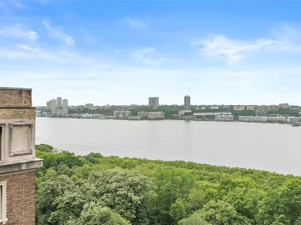 310 Riverside Drive 1509 image 1 of 23