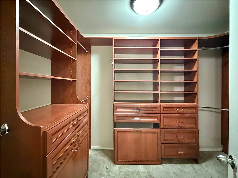 1810 Katlyn Ln — Photo 27