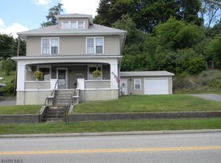 421 E Main St, Everett, PA 15537
