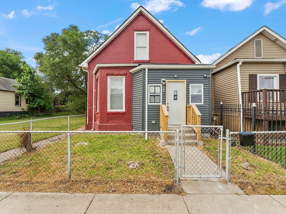 1st image of 834 Willow Ct