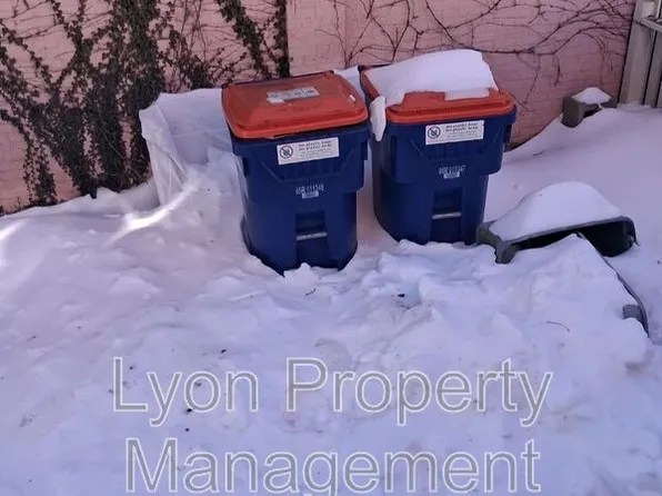 44 7th St, New Bedford, MA