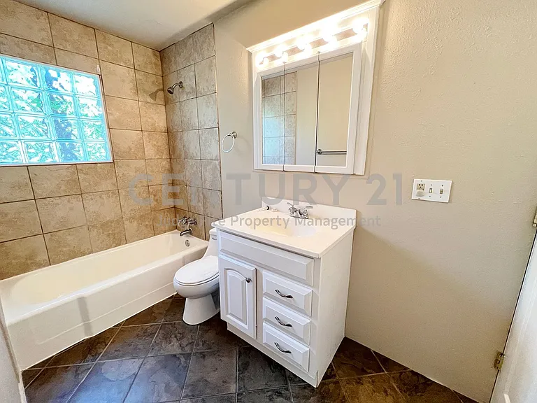 3909 Atlas Dr — Photo 9