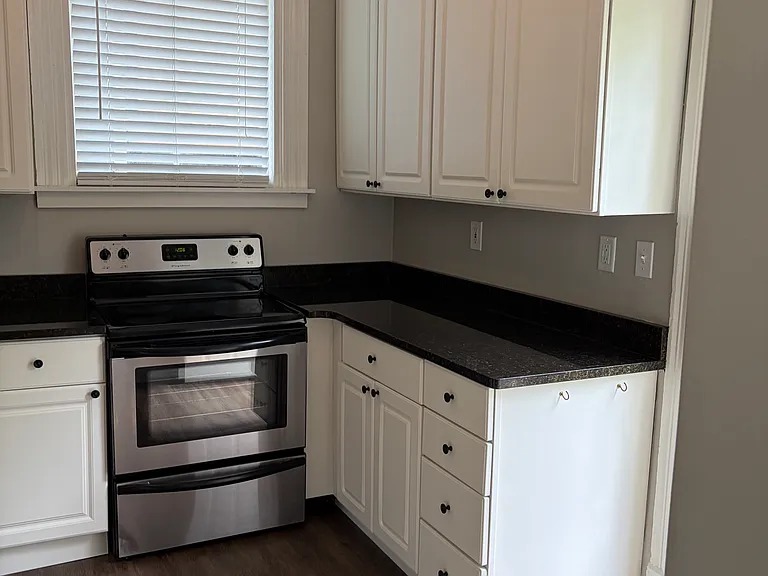 420 Tusculum Ave #2 — Photo 2