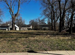 8321 Santa Fe Dr, Overland Park, KS 66212