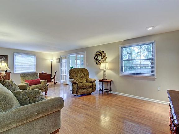 3rd image of 7158 Tousley Dr