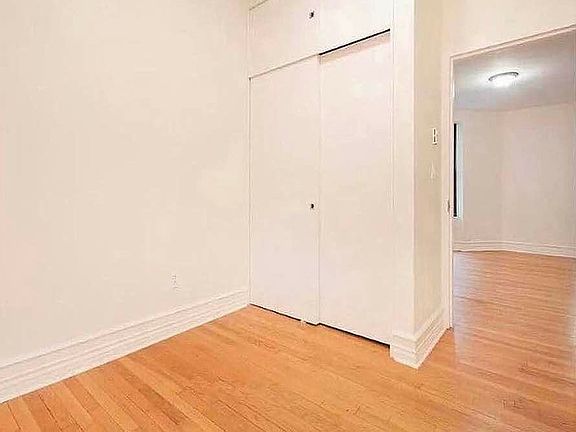 3rd image of 510 Amsterdam Ave Frnt 1