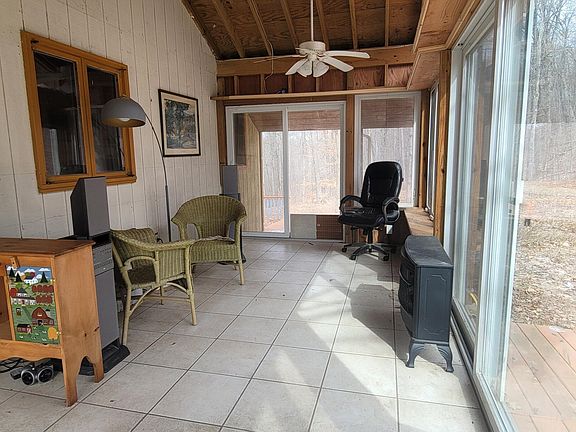 5th image of 14 East Rd