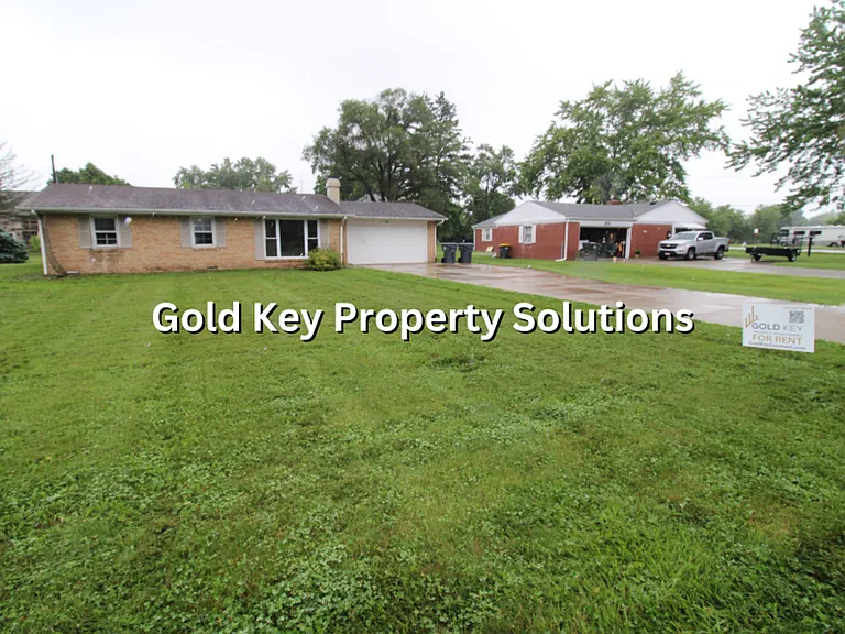 931 Hattie Dr — Photo 2