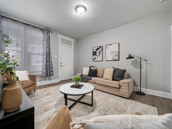 5th image of 212 S Yale Ave #212