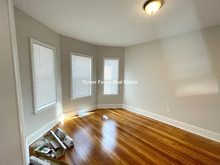 26 Taft St — Photo 15