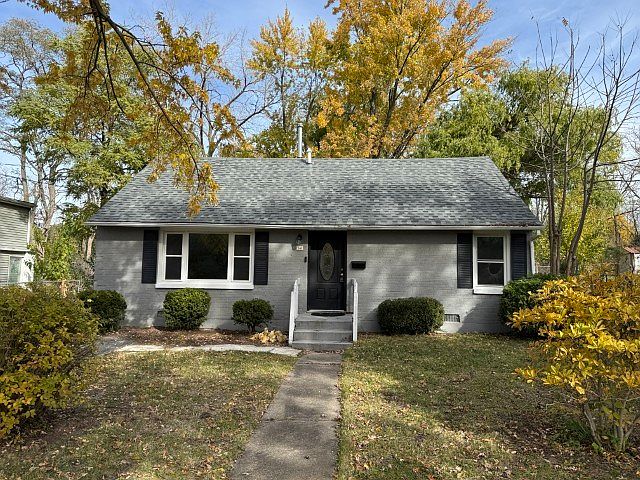 Listing photo 2