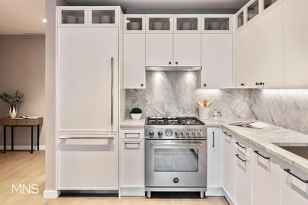 Sold by MNS | media 10