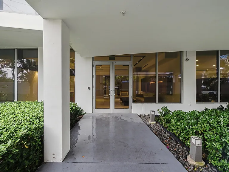 13800 Highland Dr #610 — Photo 3