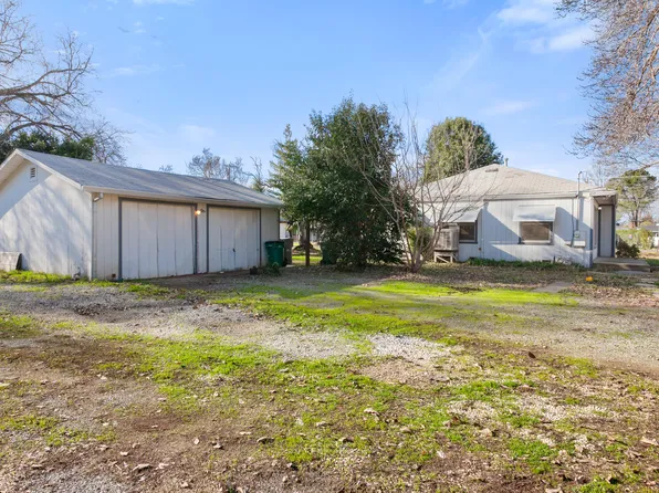 3220 Stingy Ln, Anderson, CA 96007