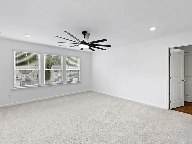 2749 Lou Ln — Photo 12