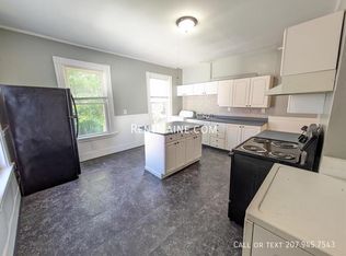 6 5th St #1, Bangor, ME 04401