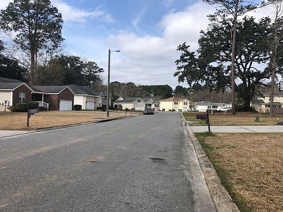 5th image of 110 Live Oak Ln