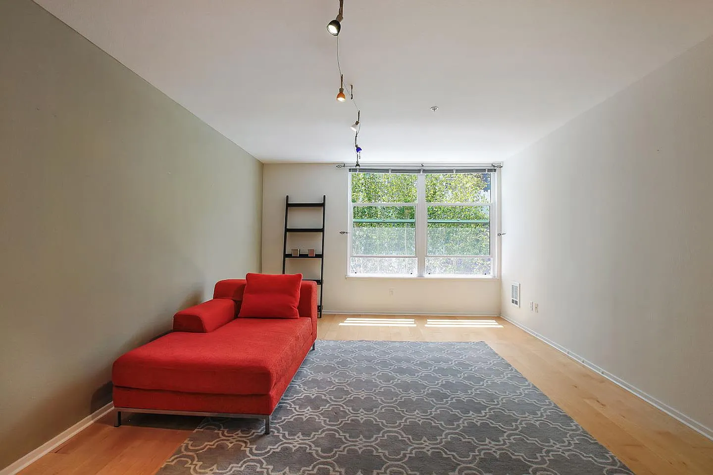 8400 Oceanview Ter APT 320 photo 1