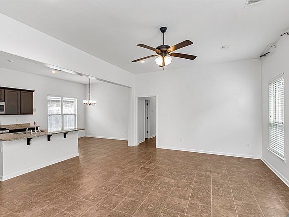 5th image of 8645 Abertay Ave