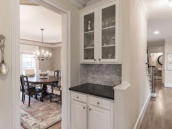 4th image of 530 Saint Regis Dr