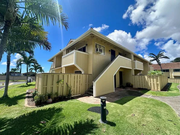 94-1016 Kaukahi Pl #J10, Waipahu, HI 96797