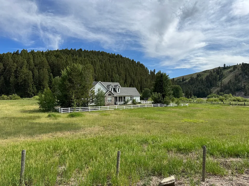 400 County Road 128