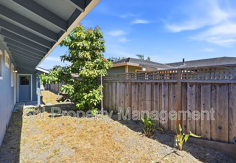 426 Swift St — Photo 21
