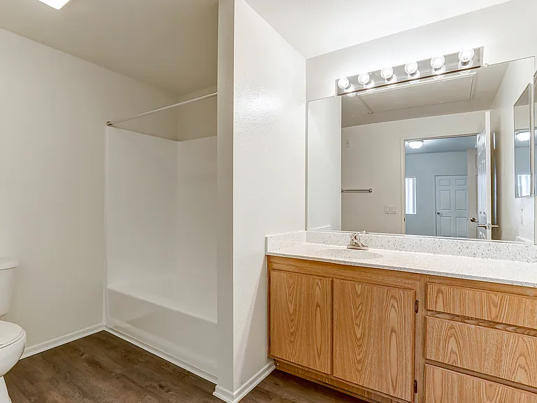 Portofino Apartments — Photo 16