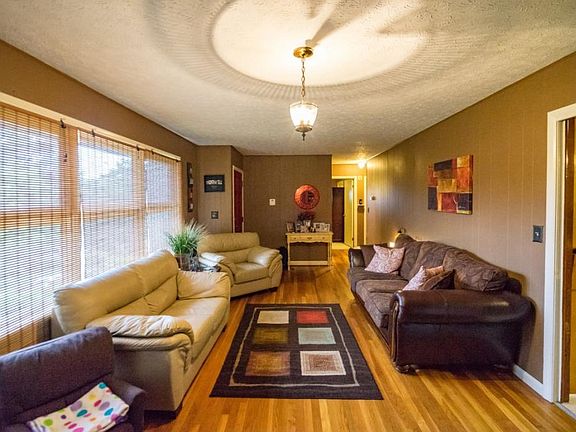 4th image of 333 Mullins St